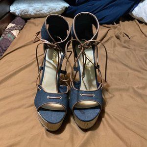 Size 8.5 Woman's Fancy Heel Shoes